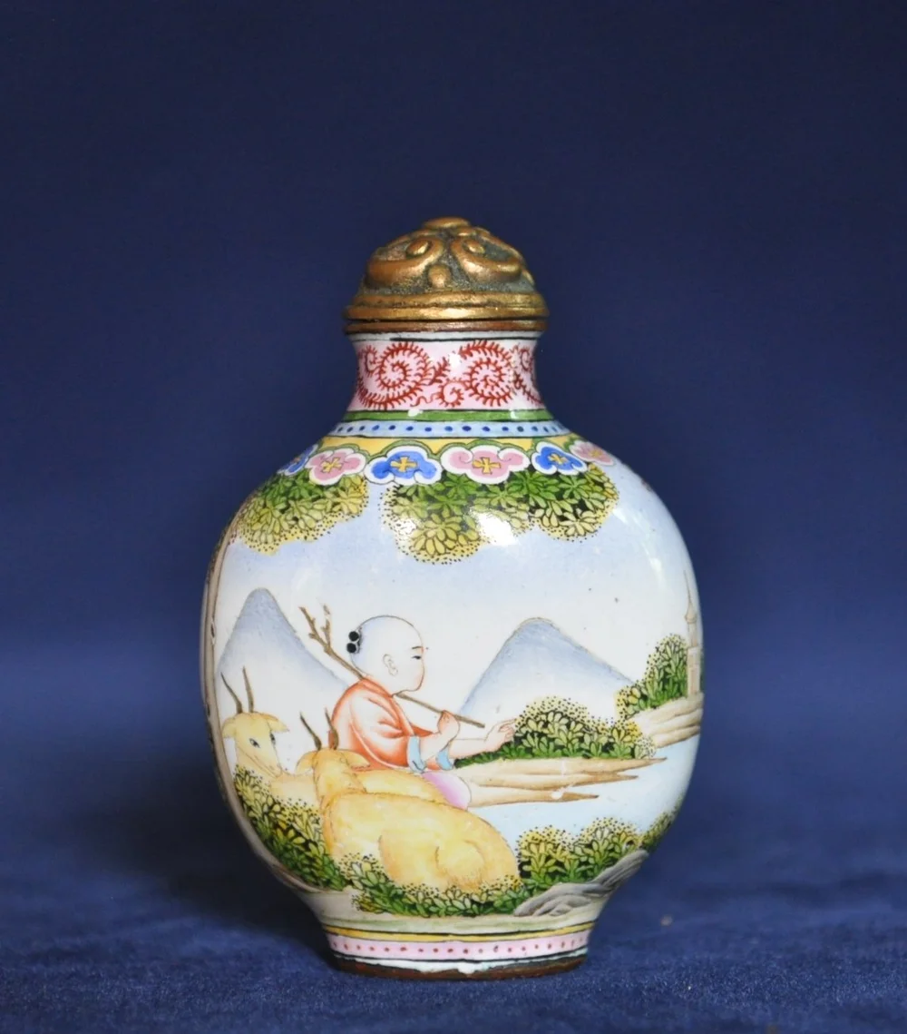 铜胎珐琅彩鼻烟壶Enamel Bronze Snuff Bottle — 林朝华盆景古董海上